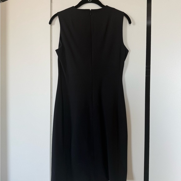 Theory Sleeveless Fitted Dress in Good Wool - Black - Picture 6 of 7